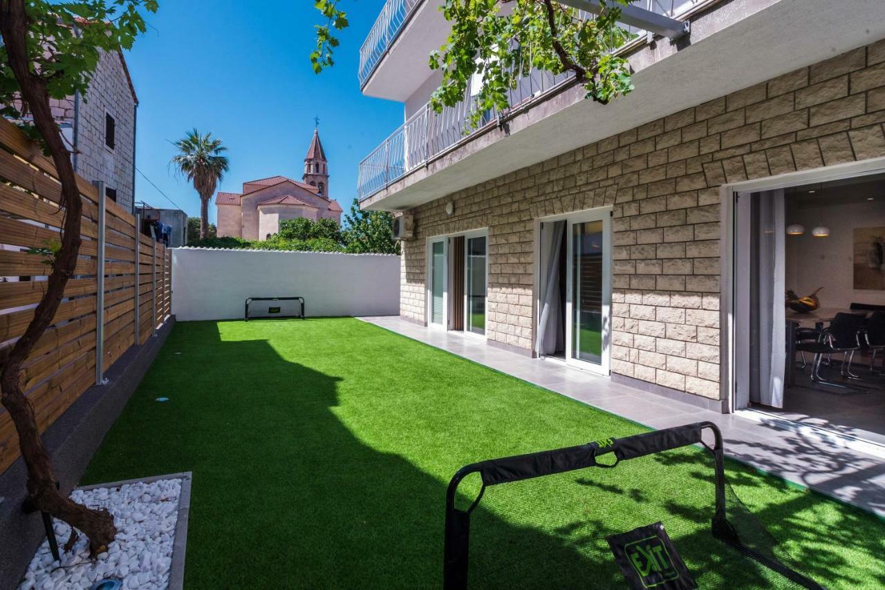 Apartments Villa Castello Kaštela Exteriör bild