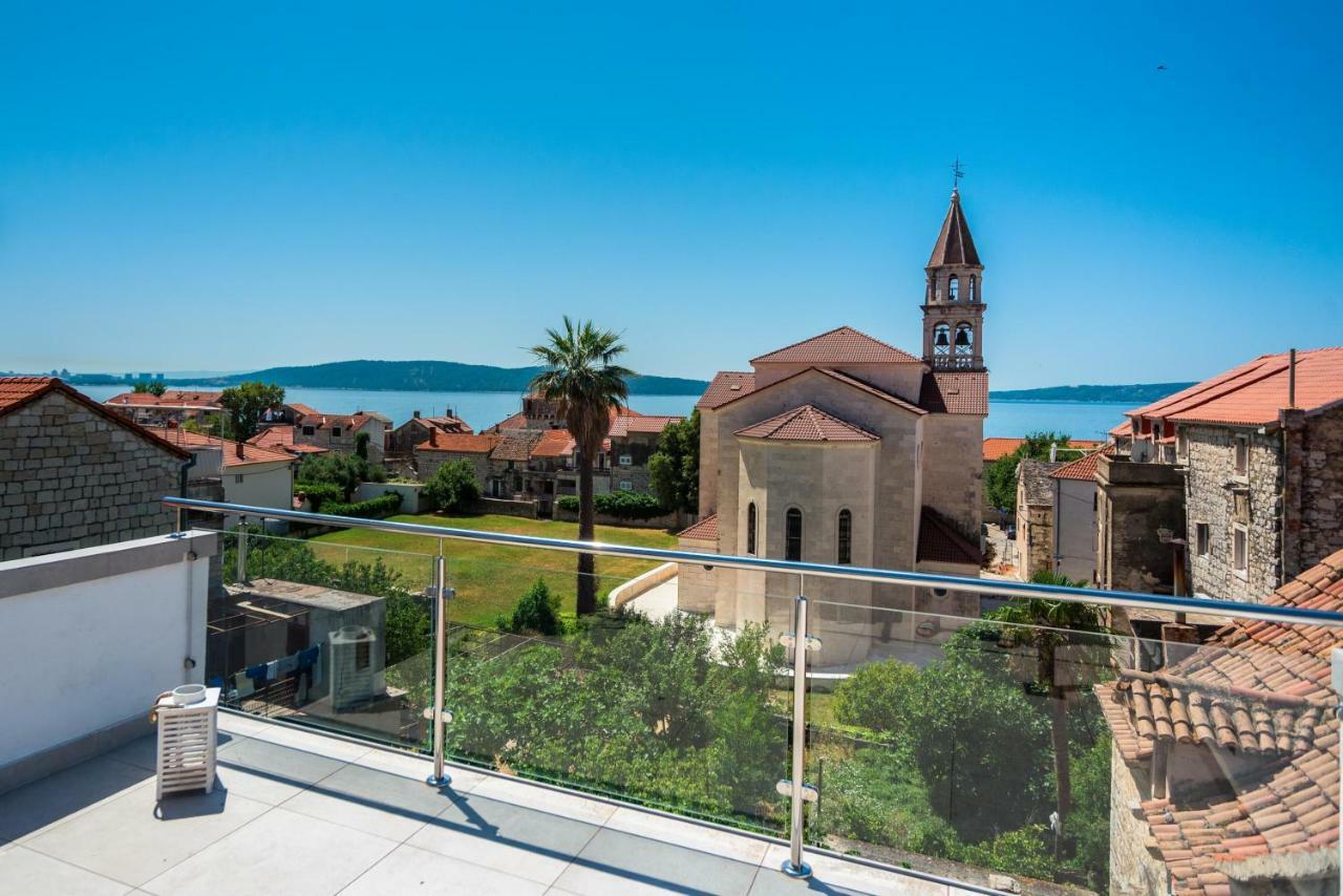 Apartments Villa Castello Kaštela Exteriör bild